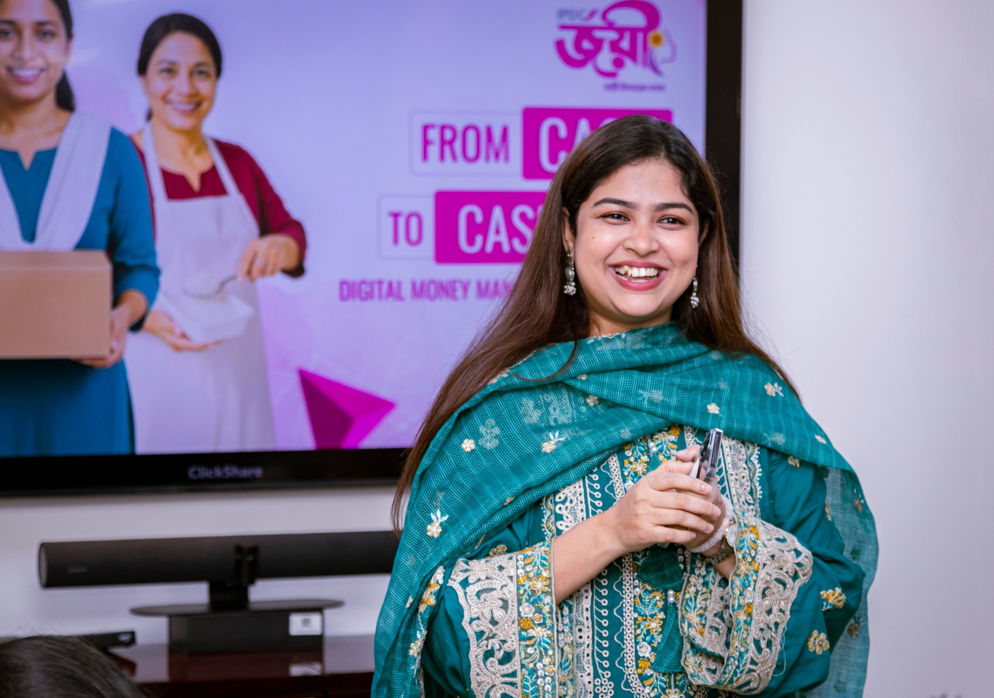 জয়ী ফ্রম ক্যাশ টু ক্যাশলেস সেশন 10